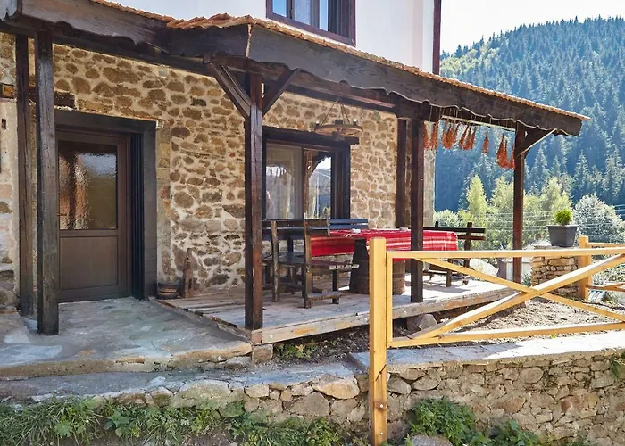 Vazrozhdenski Kashti Πανσιόν Manastir